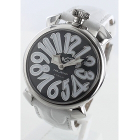 ガガミラノ コピー腕時計マニュアーレ40mm レザー ホワイト/ブラックシェル ボーイズ 5020.4